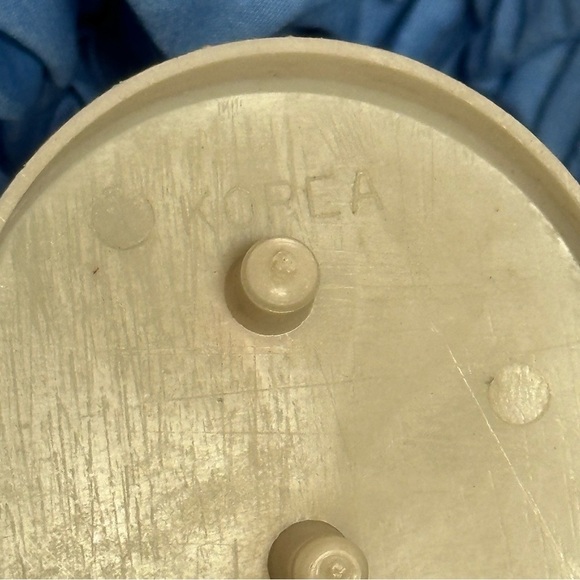 Vintage 1983 New Orleans World's Fair Big Eyes Doll Dress Bonnet Stand 10 in. - Picture 12 of 14